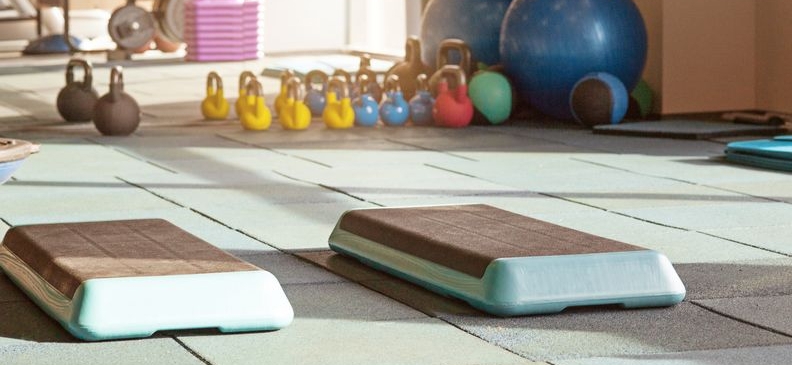 Упражнения на степ-платформе для похудения